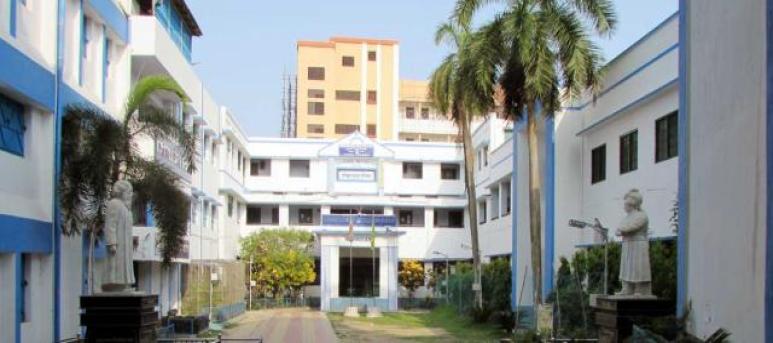 Mahishadal Raj College